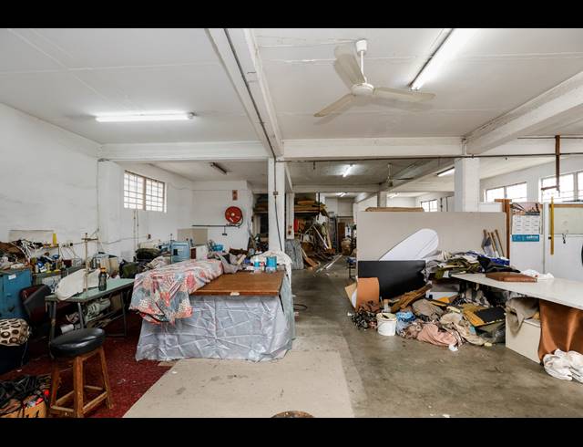 719M² WAREHOUSE FOR SALE IN SPRINGFIELD PARK
